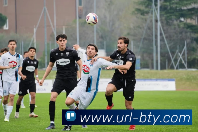 哈登主场揭幕战狂砍三十分七篮板七助攻感受无与伦比的激情与荣耀